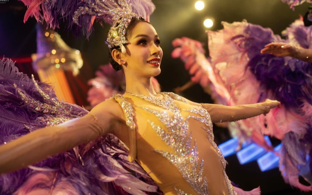 ความสวยงามของคาบาเร่ต์โชว์ที่ภูเก็ต